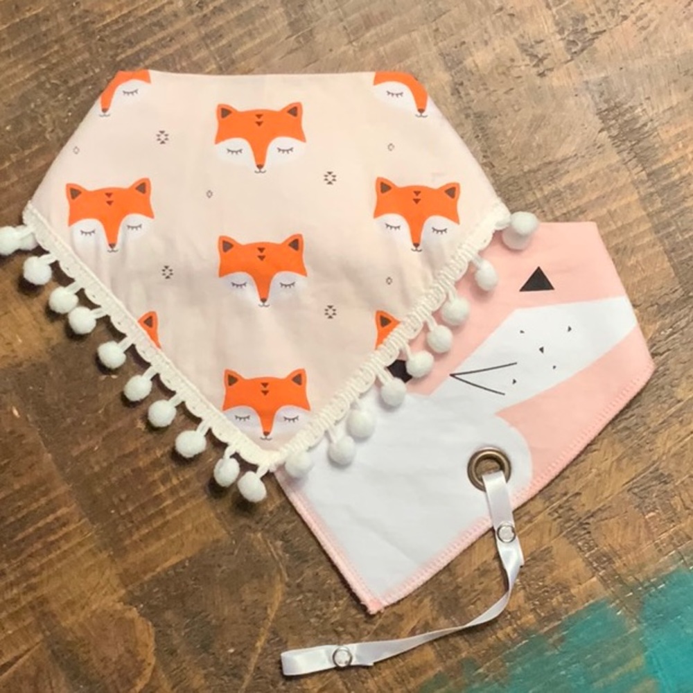 NWOT Set of 2 Adjustable Bandana Bibs